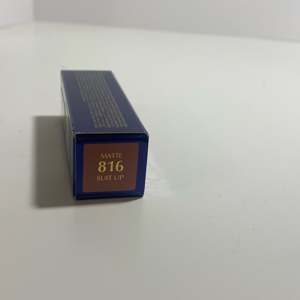 NIB Estee Lauder Pure Color Envy Matte Sculpting Lipstick in 816 Suit Up
